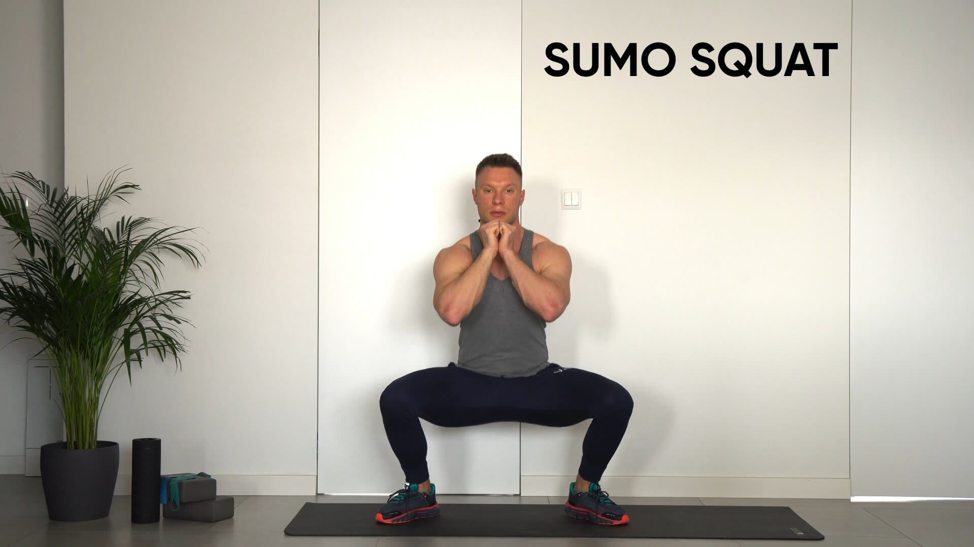 Zdjęcie ćwiczenia Sumo squat