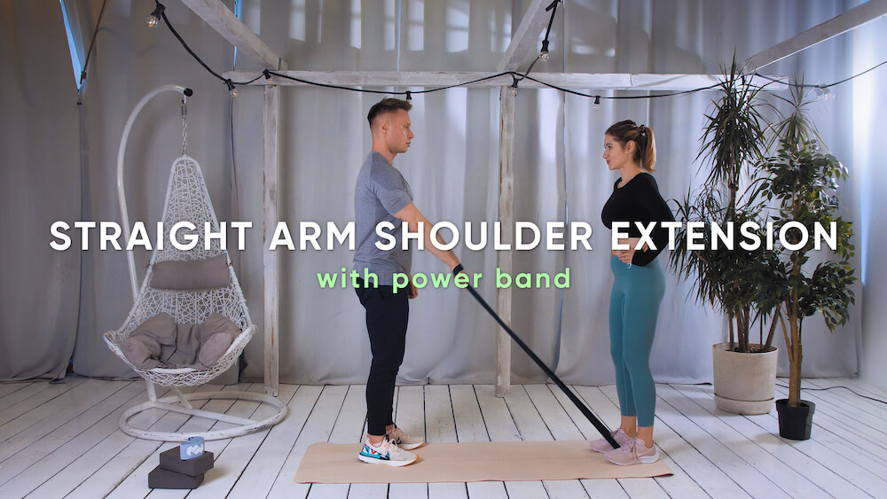 Straight arm shoulder extension with power band | Atlas ćwiczeń ...