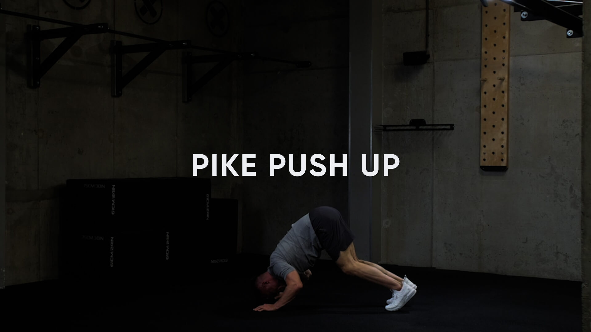 Zdjęcie ćwiczenia Pike Push Up