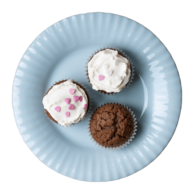 Czekoladowe muffinki z wiśniowym nadzieniem i kremem