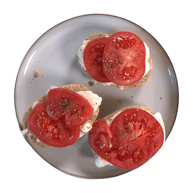 Kanapki z twarożkiem, mozzarellą i pomidorem