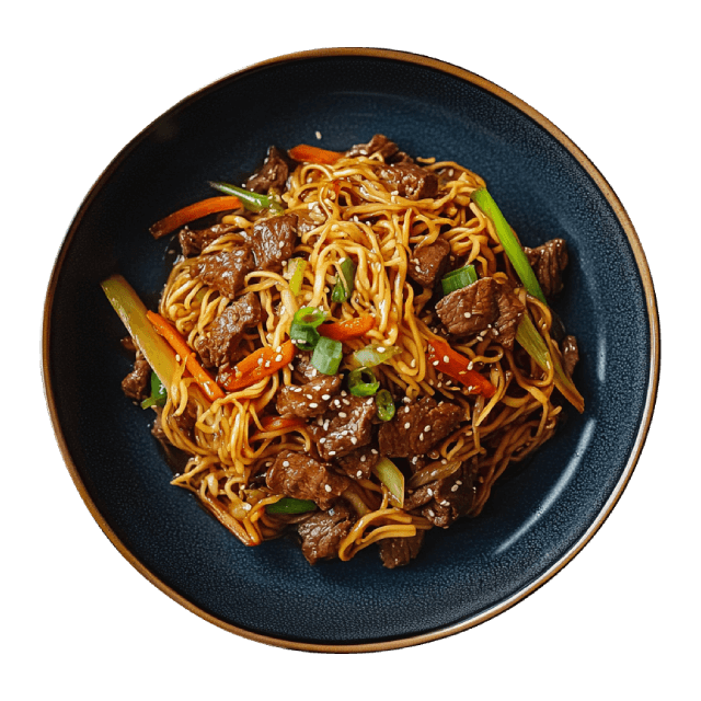 Makaron chow mein z wołowiną i warzywami