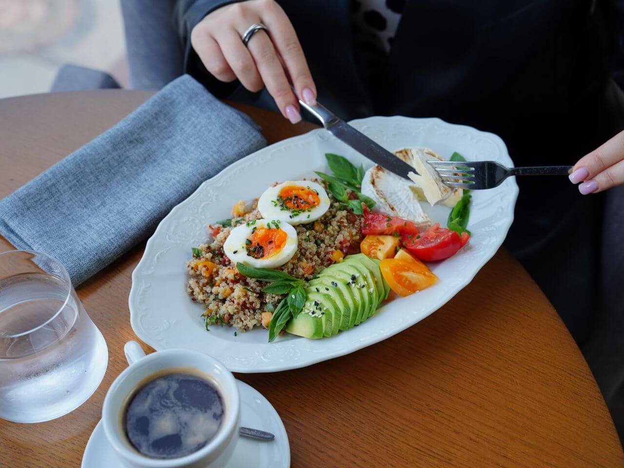 Zdjęcie do: Dieta 2000 kcal – zasady, efekty i jadłospis