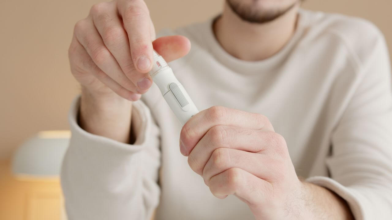 Zdjęcie do: Wegovy (semaglutyd) – pierwszy lek na otyłość w Polsce. Cena, działanie, skutki uboczne